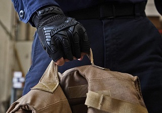 Az Ironclad Taktikai kesztyűk bemutatása